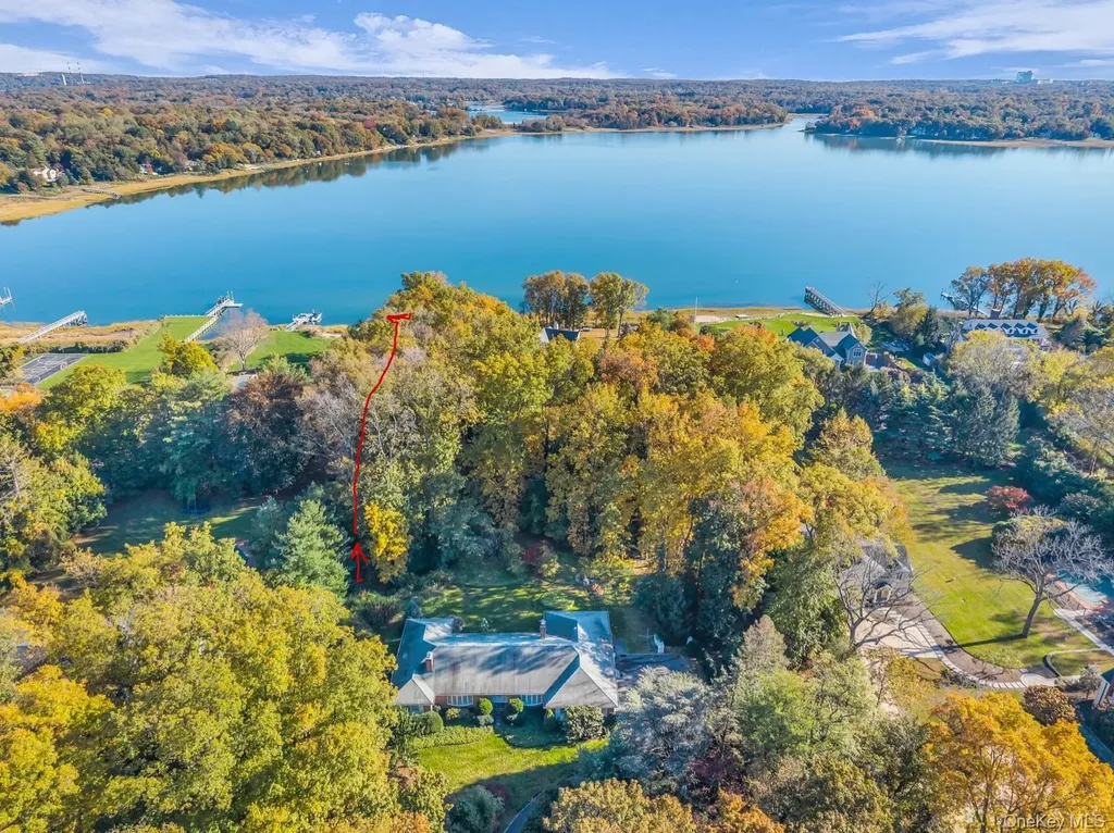 133 Old Field Road Setauket NY 11733