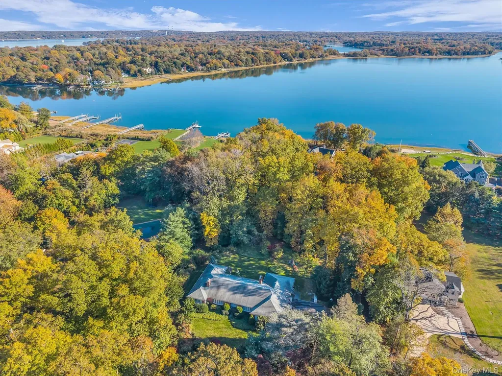 133 Old Field Road Setauket NY 11733