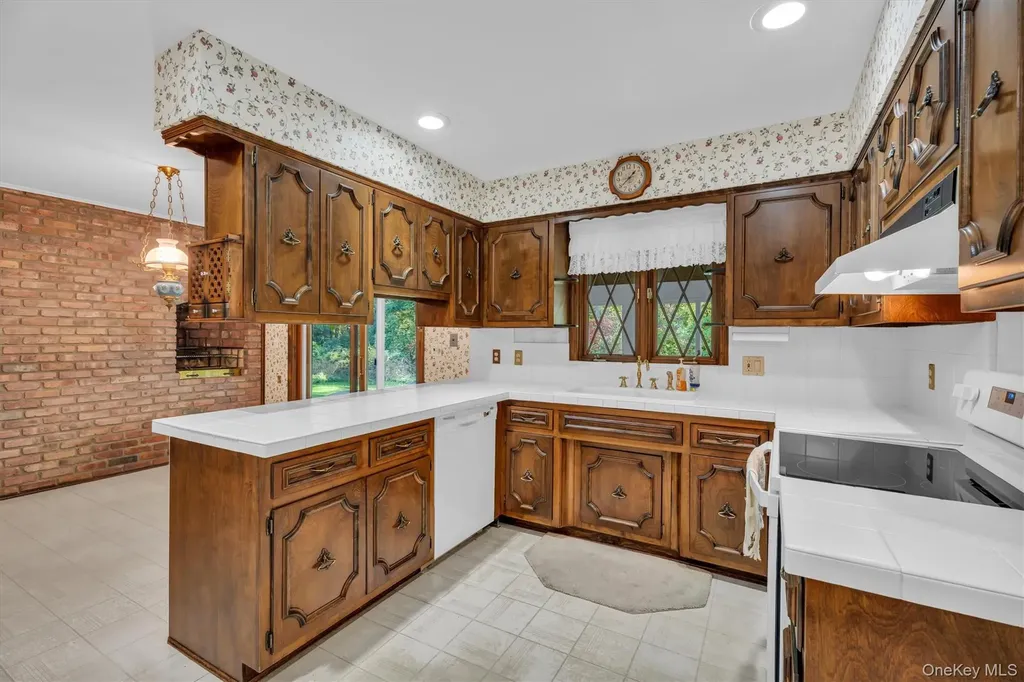 133 Old Field Road Setauket NY 11733