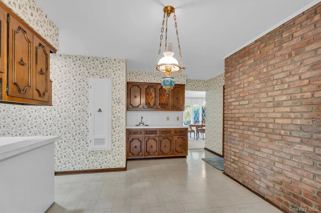 133 Old Field Road Setauket NY 11733