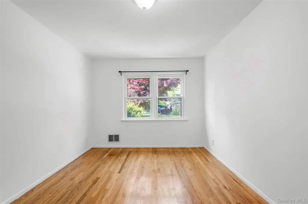 71 Bacon Place Yonkers NY 10710