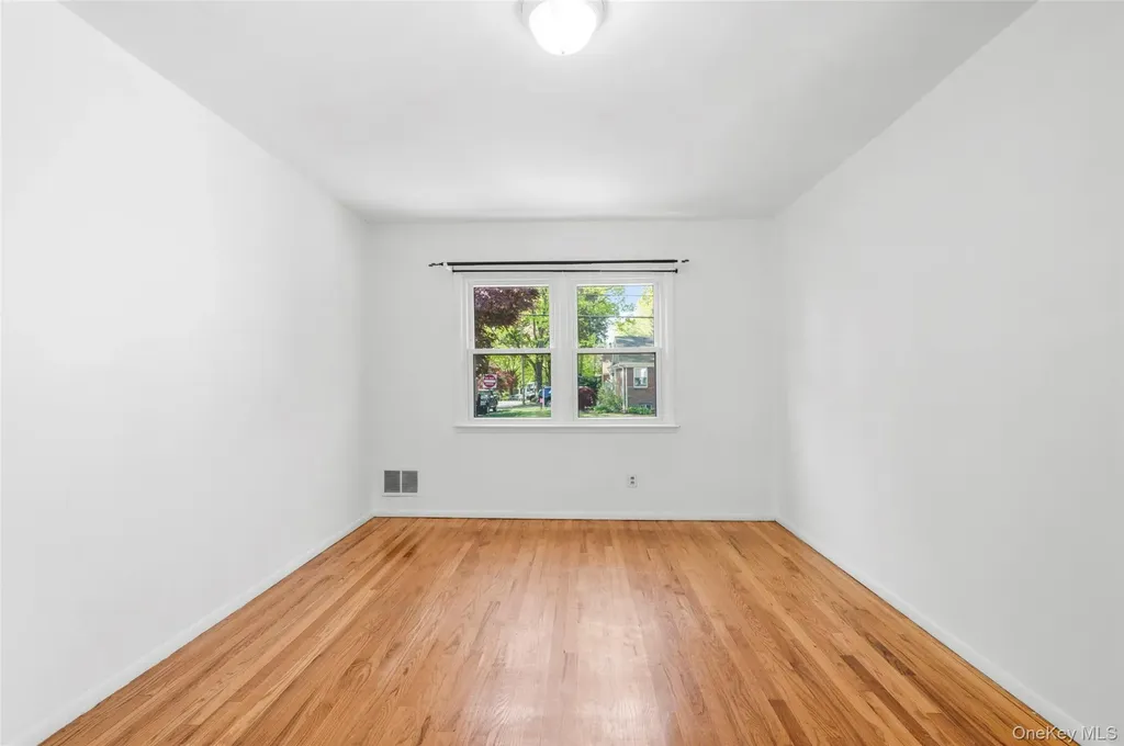 71 Bacon Place Yonkers NY 10710
