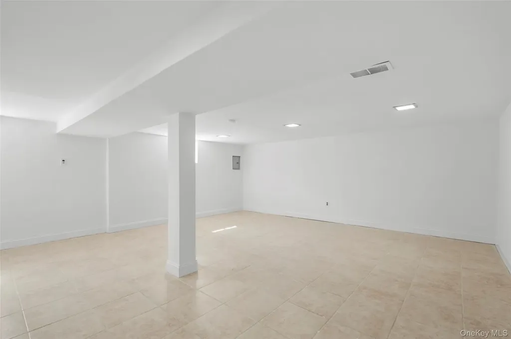 71 Bacon Place Yonkers NY 10710