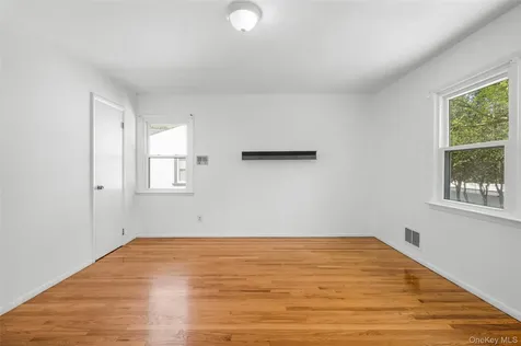 71 Bacon Place Yonkers NY 10710