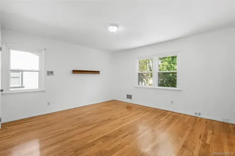 71 Bacon Place Yonkers NY 10710