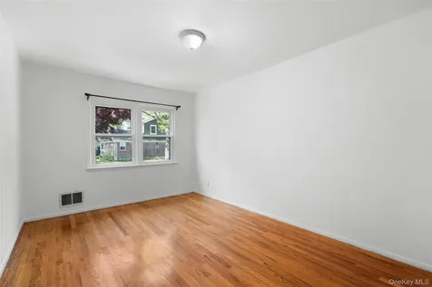 71 Bacon Place Yonkers NY 10710