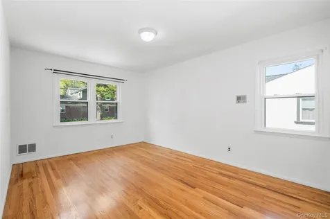 71 Bacon Place Yonkers NY 10710