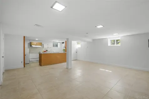 71 Bacon Place Yonkers NY 10710
