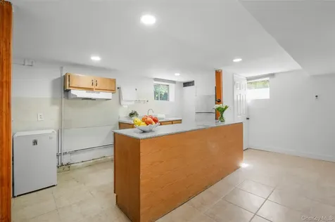 71 Bacon Place Yonkers NY 10710