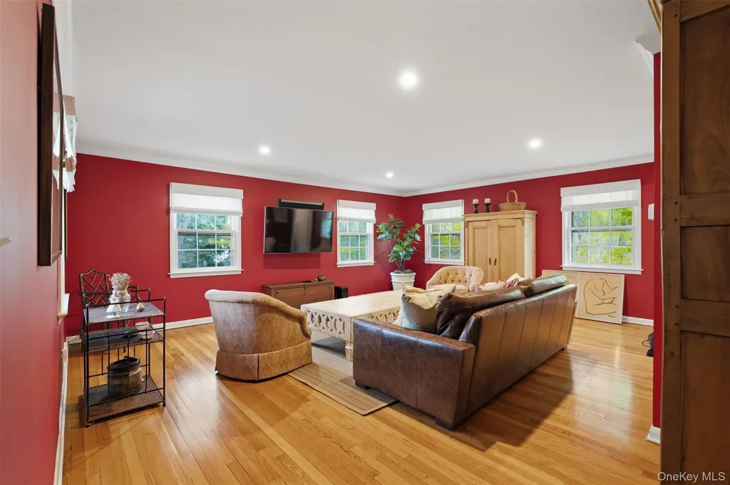 29 E Kinnicutt Road Pound Ridge NY 10576
