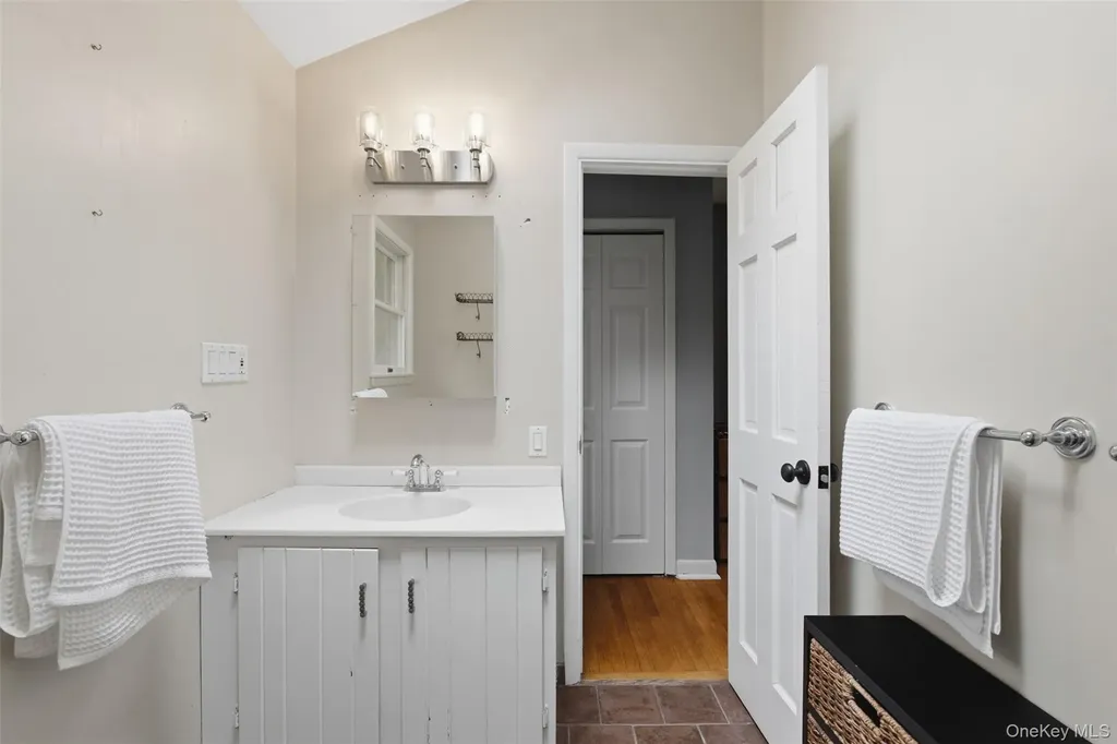 29 E Kinnicutt Road Pound Ridge NY 10576