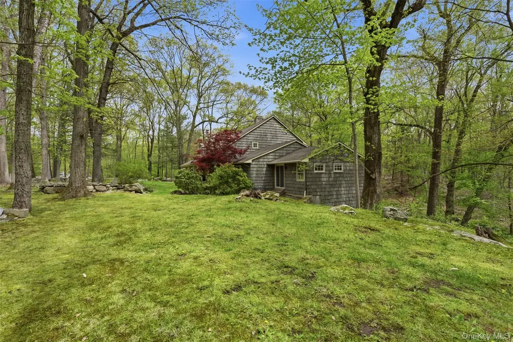 29 E Kinnicutt Road Pound Ridge NY 10576