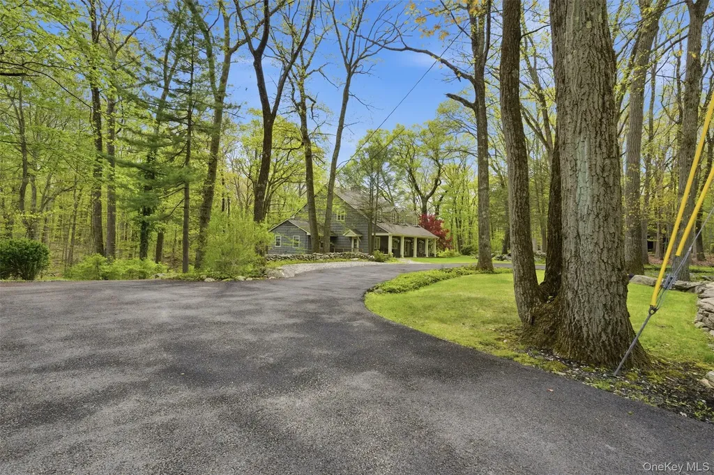 29 E Kinnicutt Road Pound Ridge NY 10576
