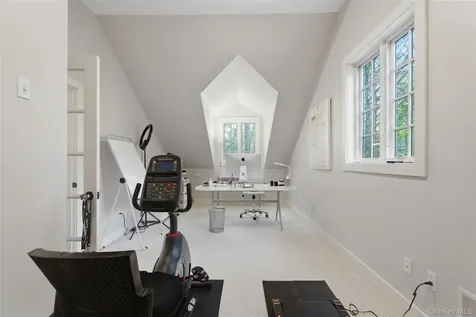 29 E Kinnicutt Road Pound Ridge NY 10576