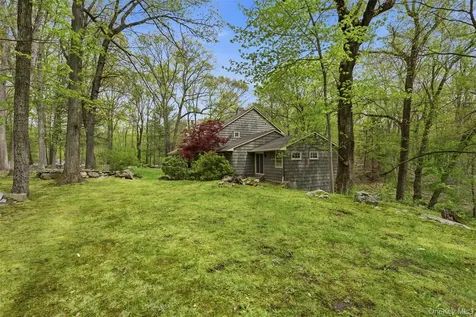 29 E Kinnicutt Road Pound Ridge NY 10576