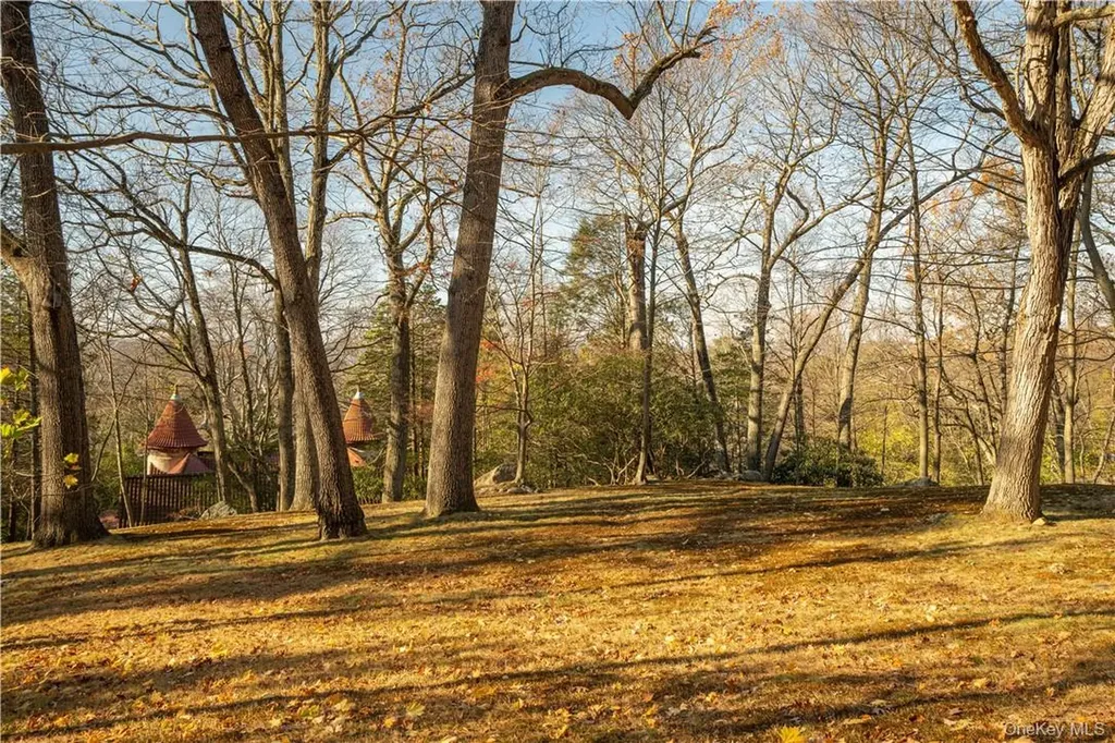 16 Lewis Road Irvington NY 10533