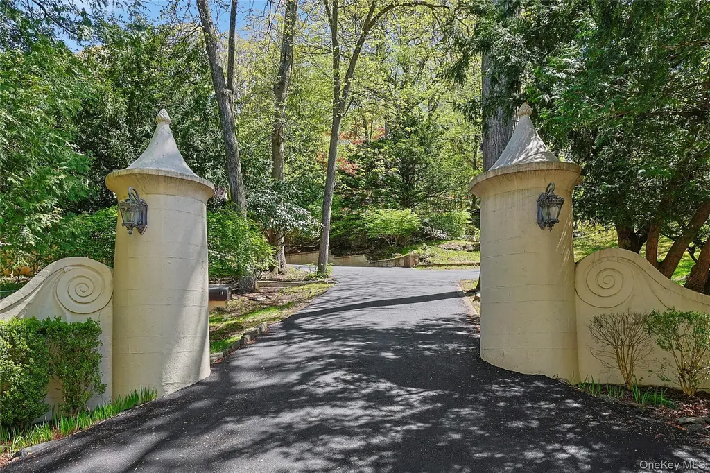 16 Lewis Road Irvington NY 10533