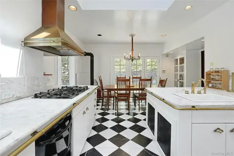 16 Lewis Road Irvington NY 10533