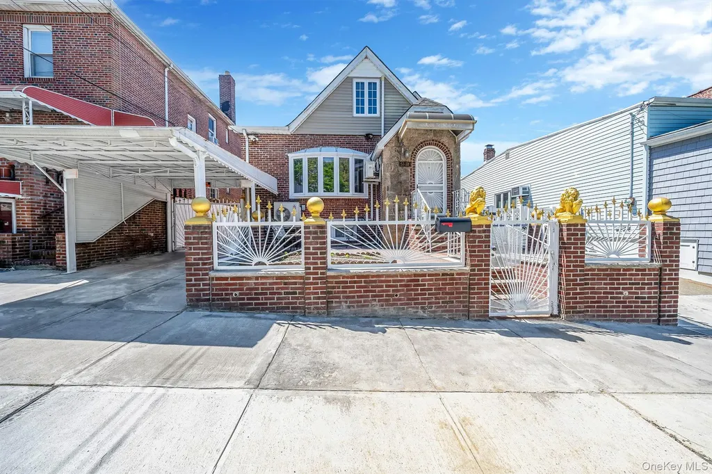 51-78 72nd Place Maspeth NY 11377