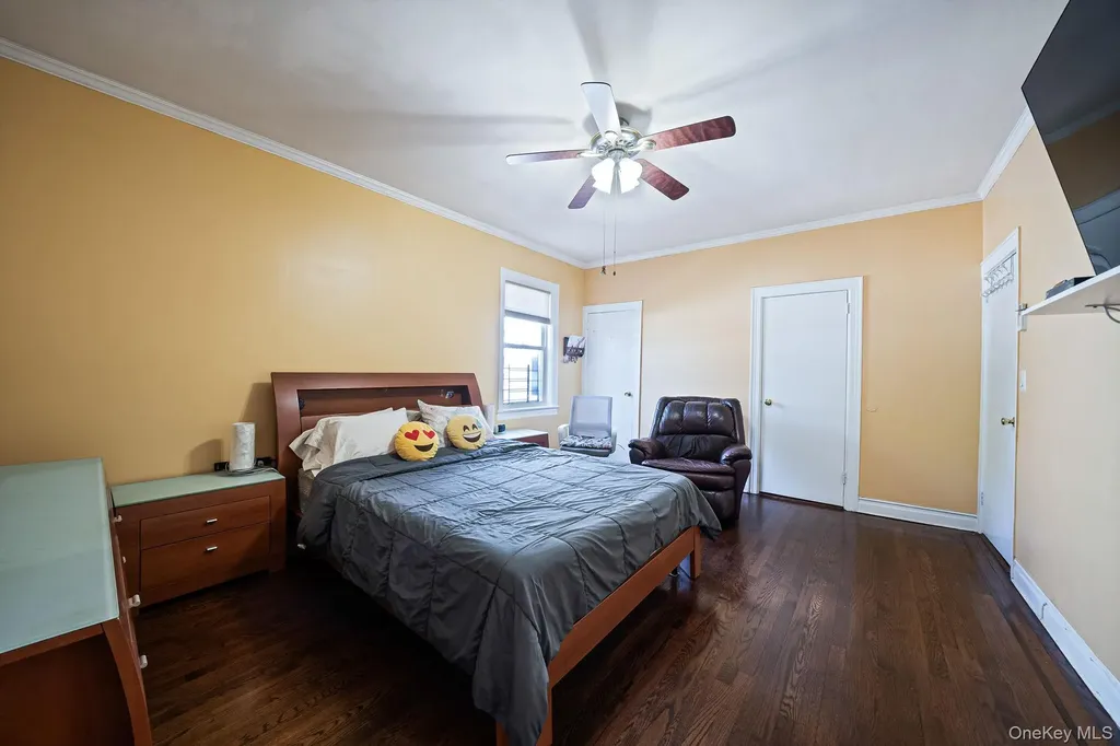 51-78 72nd Place Maspeth NY 11377