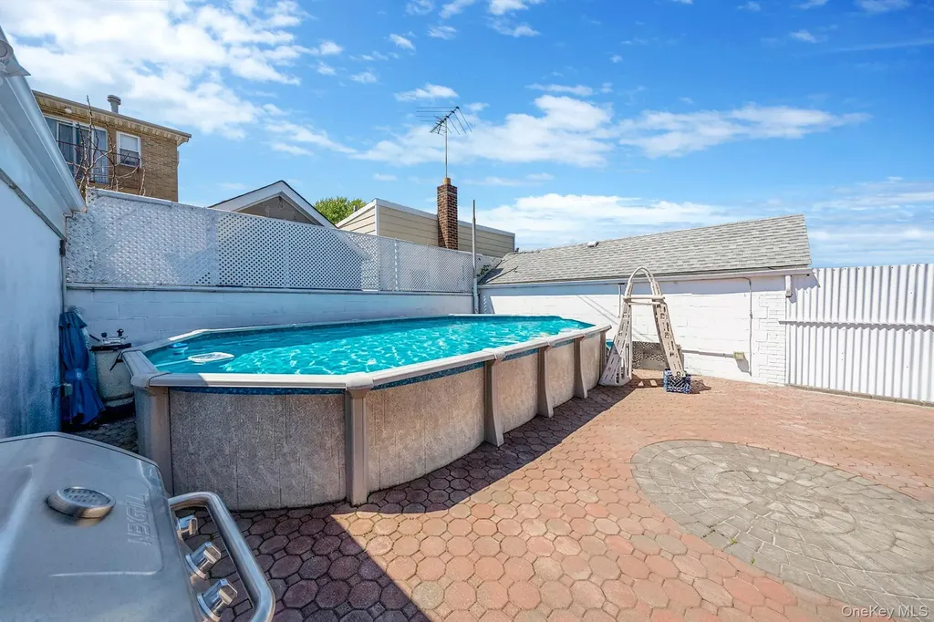 51-78 72nd Place Maspeth NY 11377