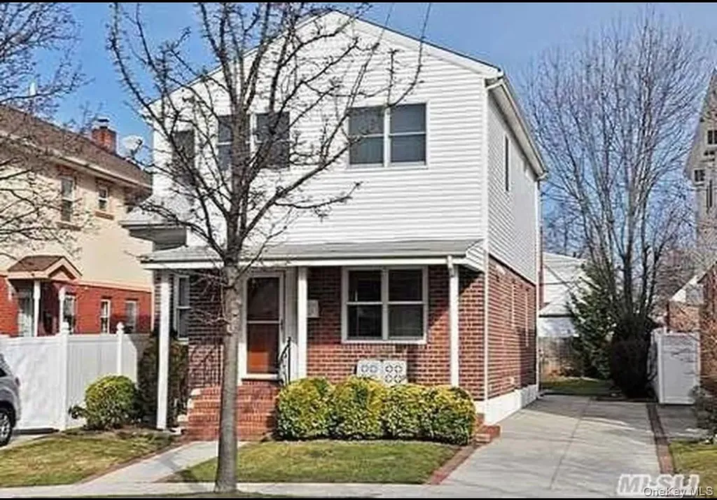 8015 250th Street Bellerose NY 11426