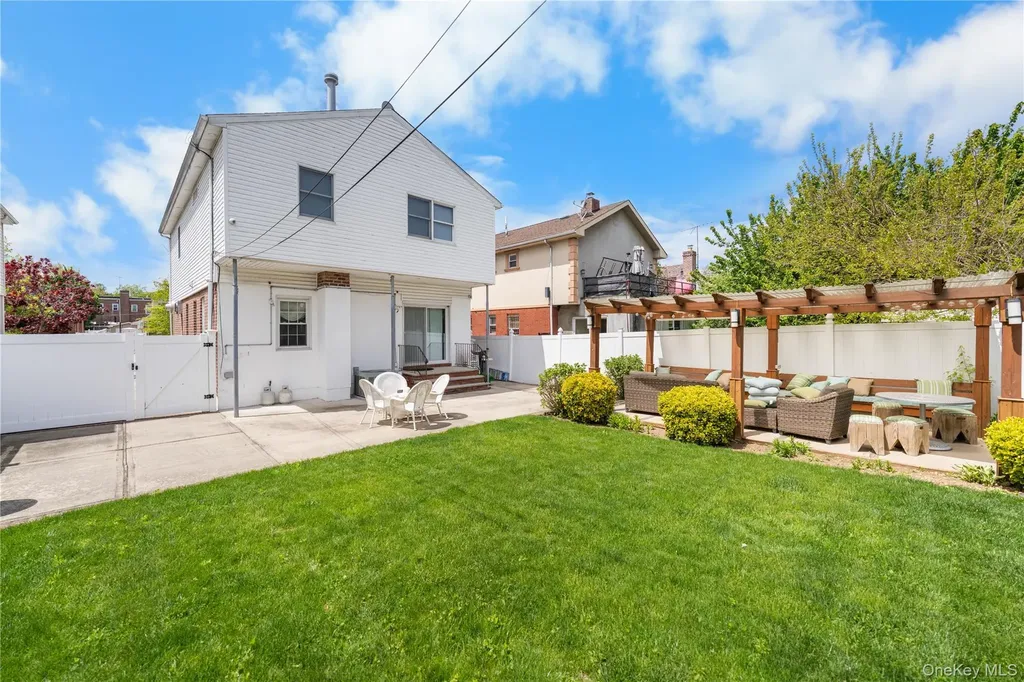 8015 250th Street Bellerose NY 11426