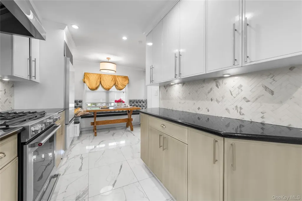 8015 250th Street Bellerose NY 11426