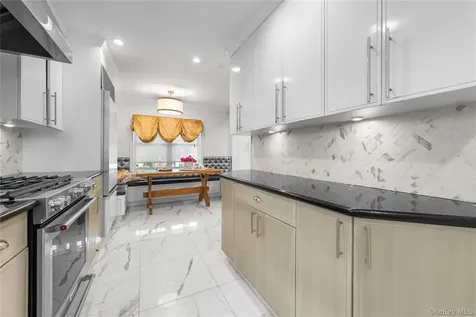8015 250th Street Bellerose NY 11426