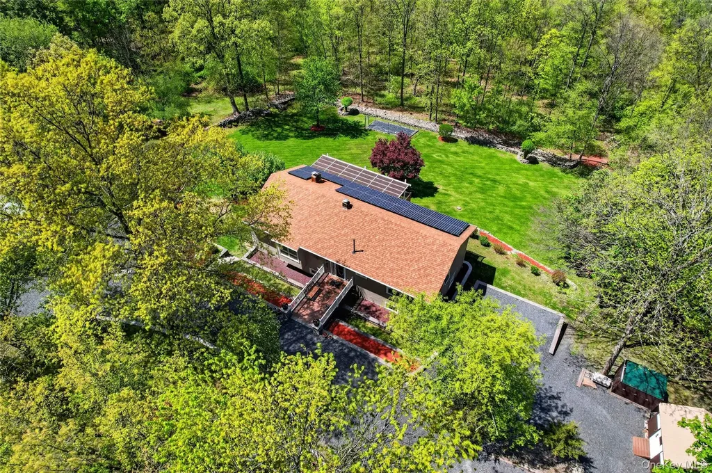 77 Maidstone Drive Walden NY 12586