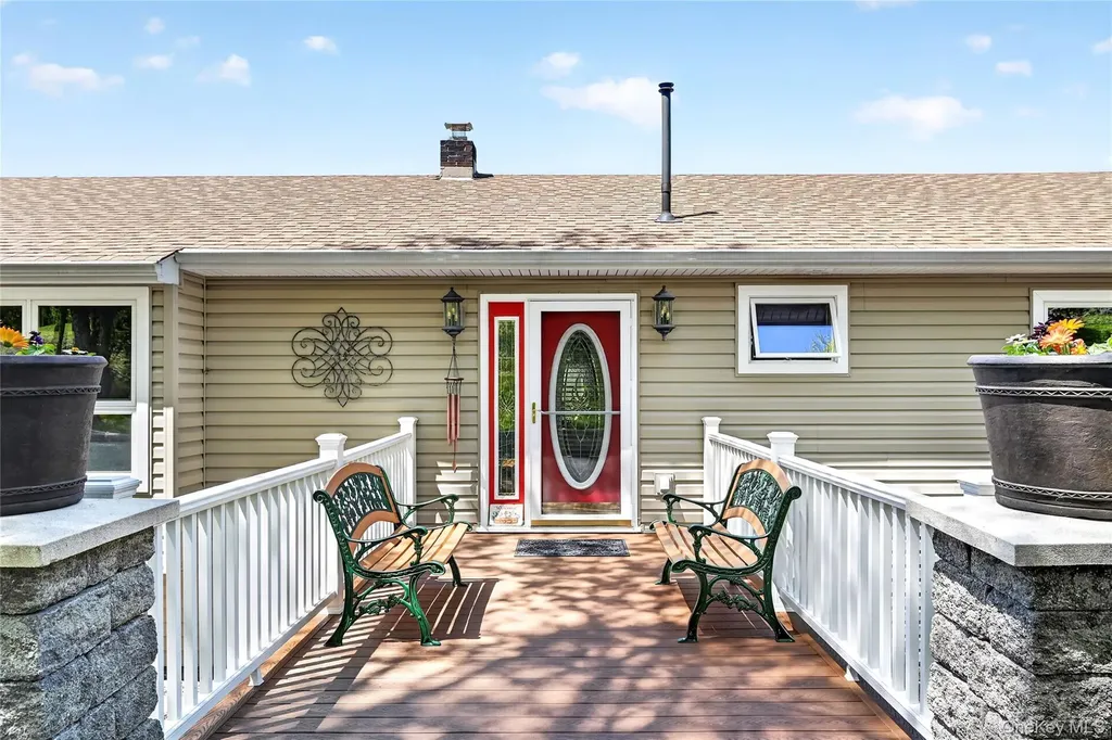 77 Maidstone Drive Walden NY 12586