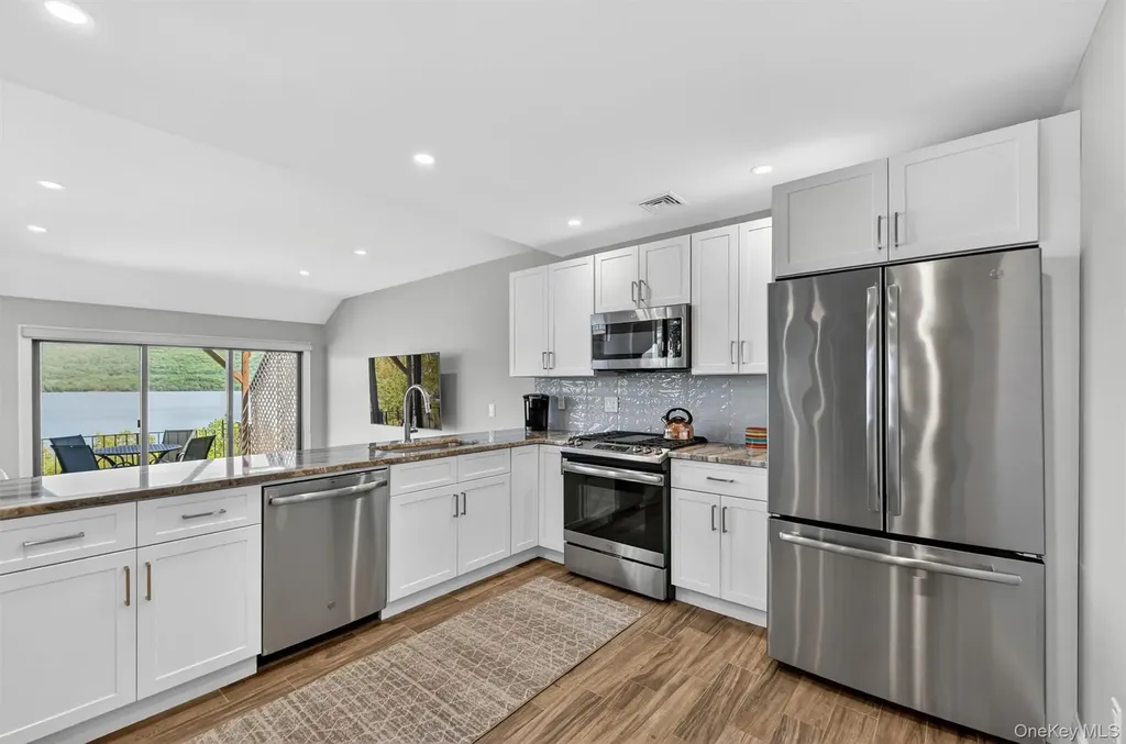 721 Hewitt Lane New Windsor NY 12553