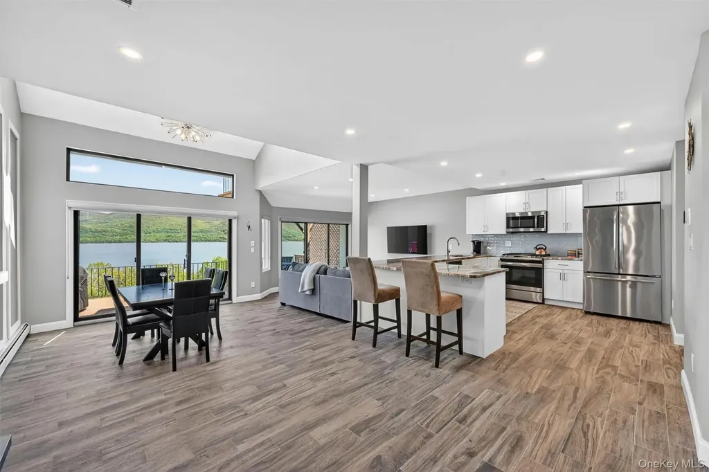 721 Hewitt Lane New Windsor NY 12553