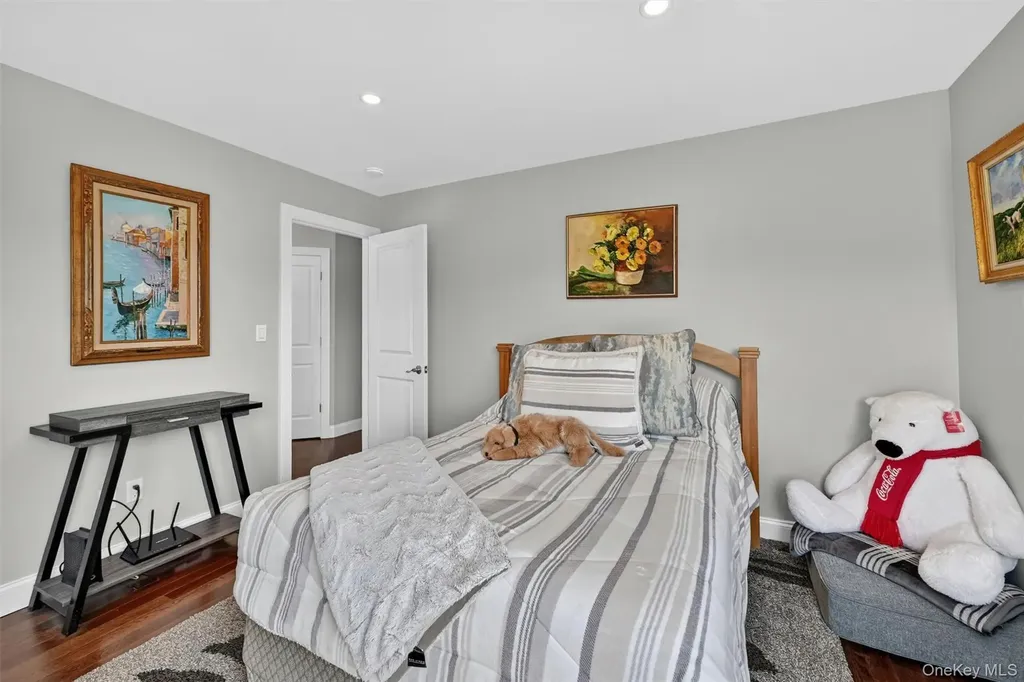 721 Hewitt Lane New Windsor NY 12553