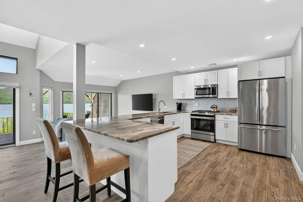 721 Hewitt Lane New Windsor NY 12553