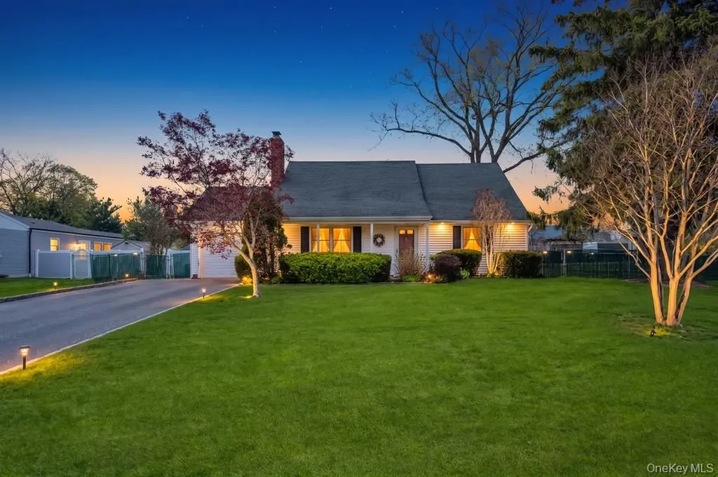 26 Orchid Road East Patchogue NY 11772