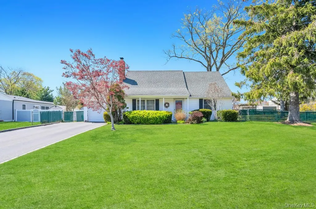26 Orchid Road East Patchogue NY 11772