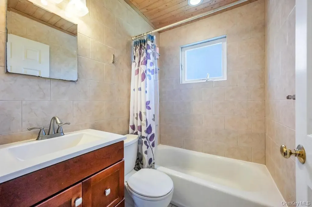 26 Orchid Road East Patchogue NY 11772