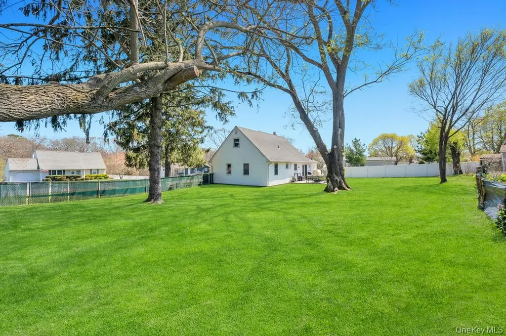 26 Orchid Road East Patchogue NY 11772