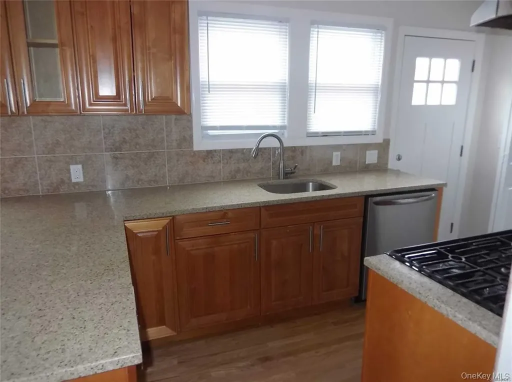 72 Florida Street Long Beach NY 11561