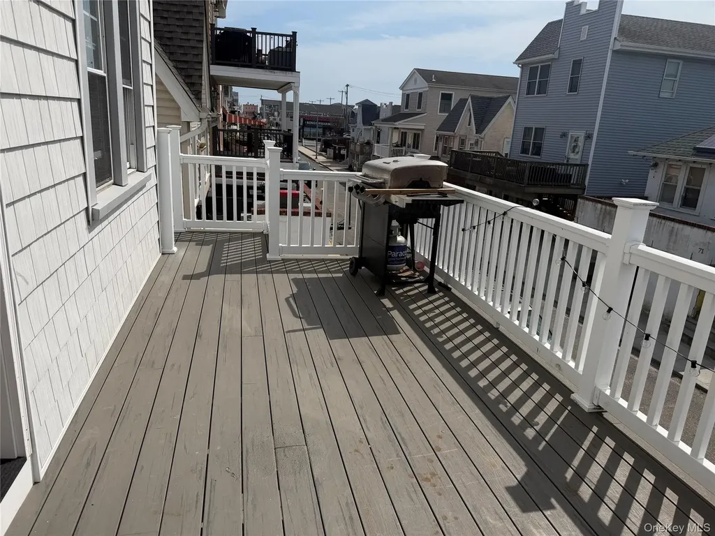 72 Florida Street Long Beach NY 11561