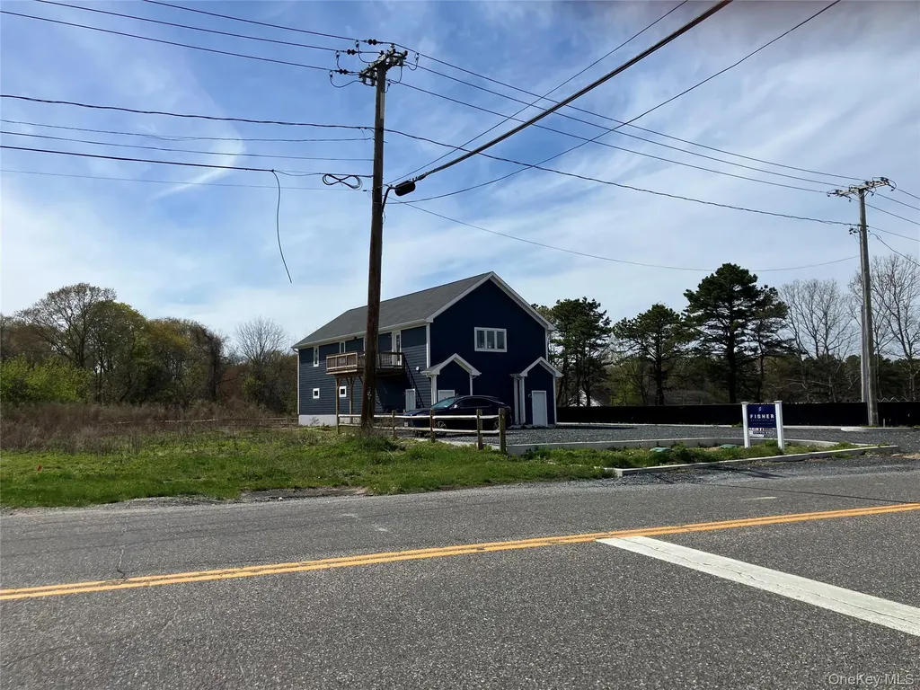 19 Kroemer Avenue Riverhead NY 11901
