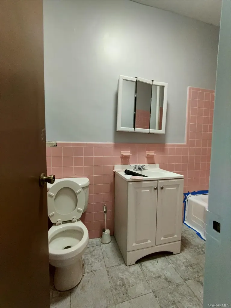 82-31 Woodhaven Boulevard Glendale NY 11385
