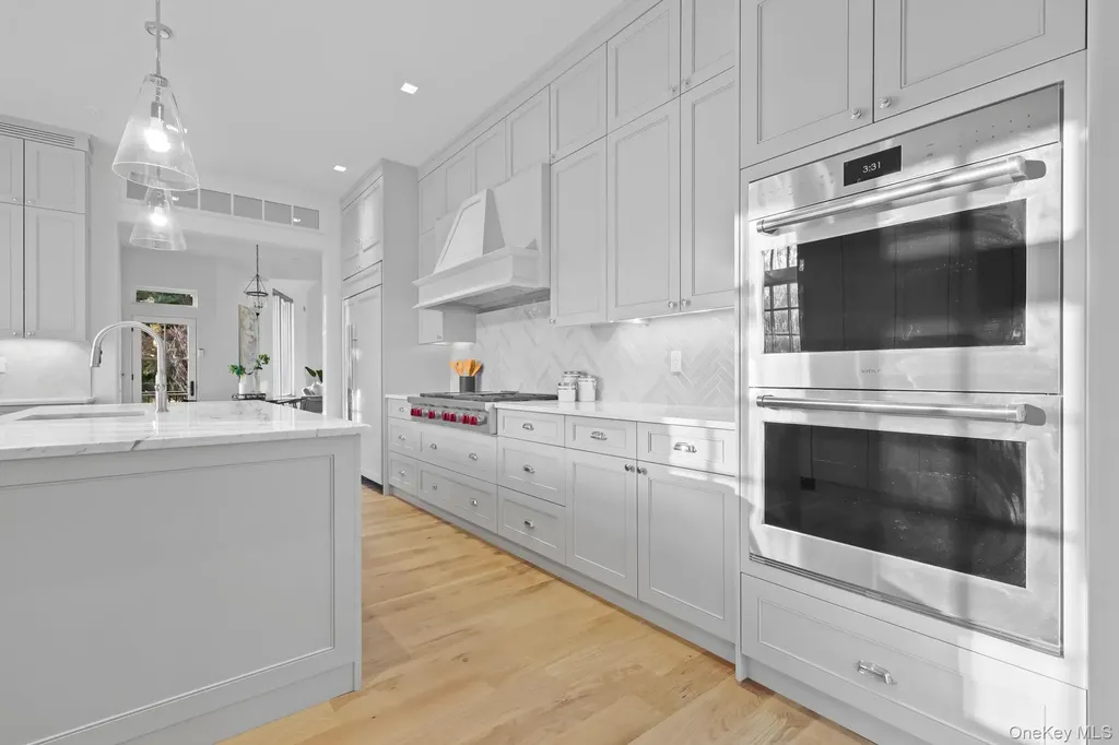 2 Barry Court Bedford NY 10536