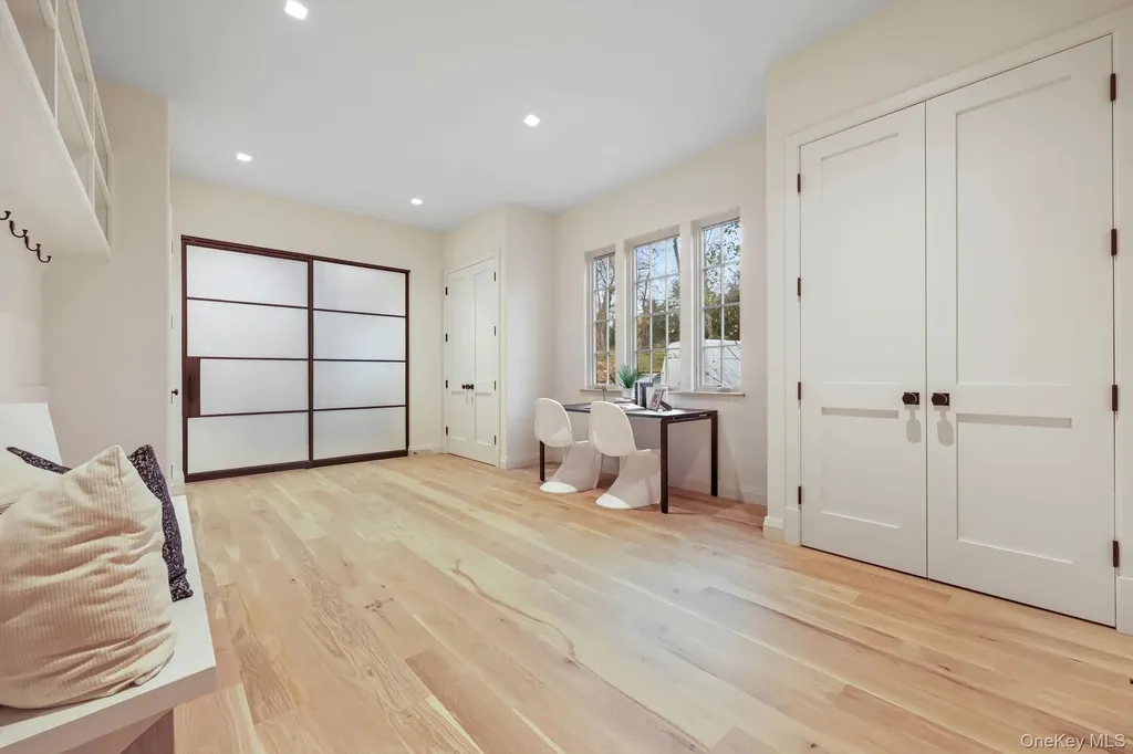 2 Barry Court Bedford NY 10536