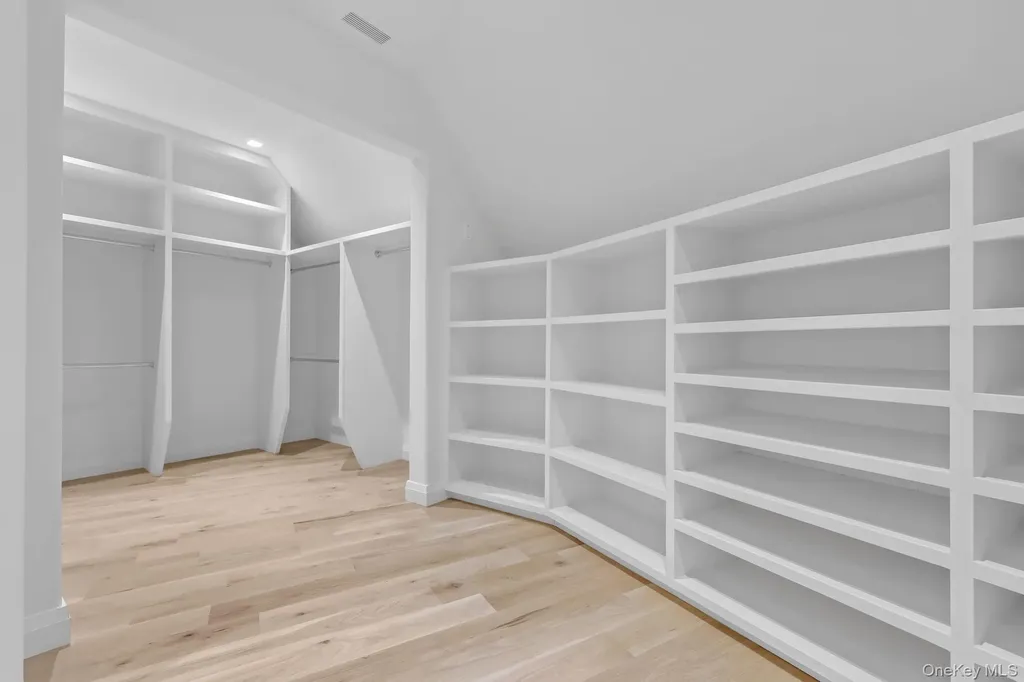 2 Barry Court Bedford NY 10536