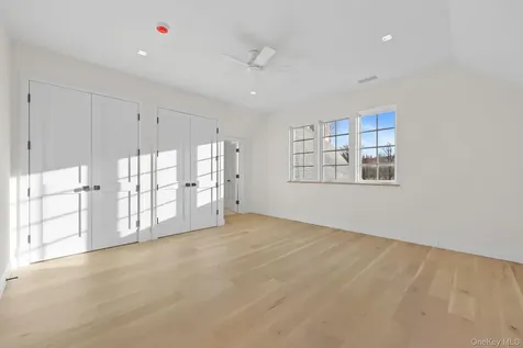 2 Barry Court Bedford NY 10536