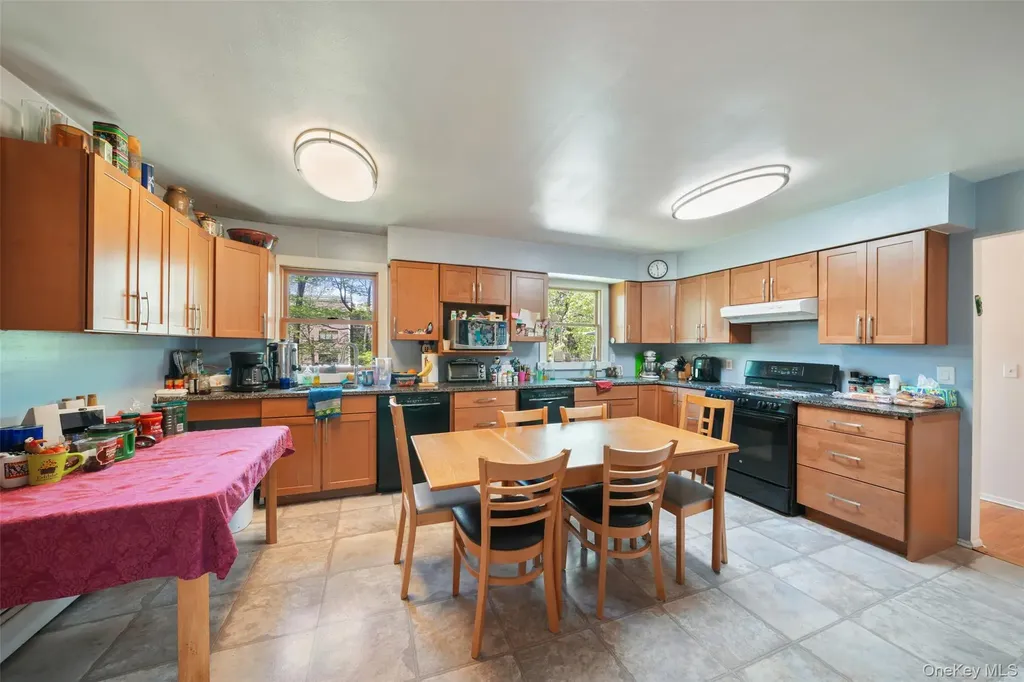 13 Kupperman Lane Monsey NY 10952