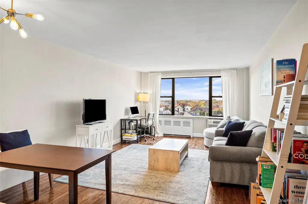 333 E Broadway Long Beach NY 11558