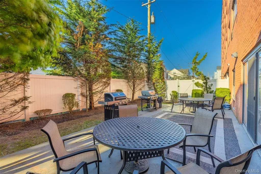 333 E Broadway Long Beach NY 11558